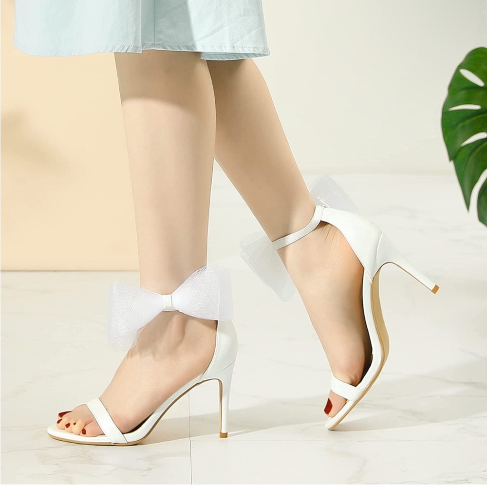 White open toe heel with bow